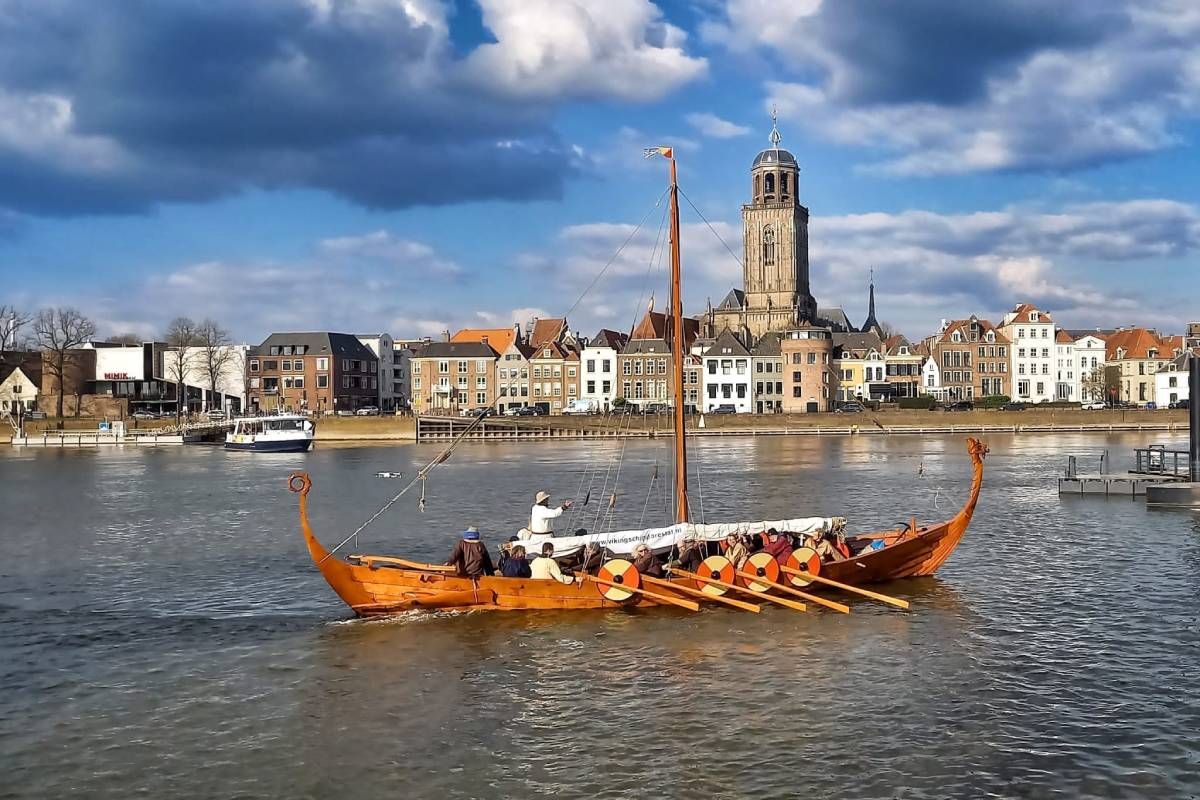 Met een Vikingschip over de IJssel